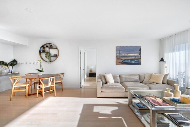 Building Photo - 1800 Sunset Harbour Dr