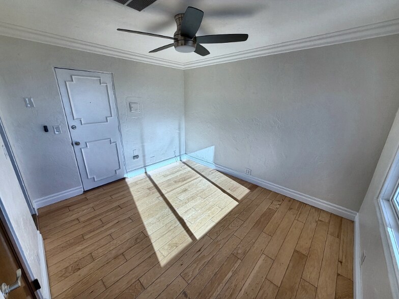 Building Photo - 212 N Coast Hwy