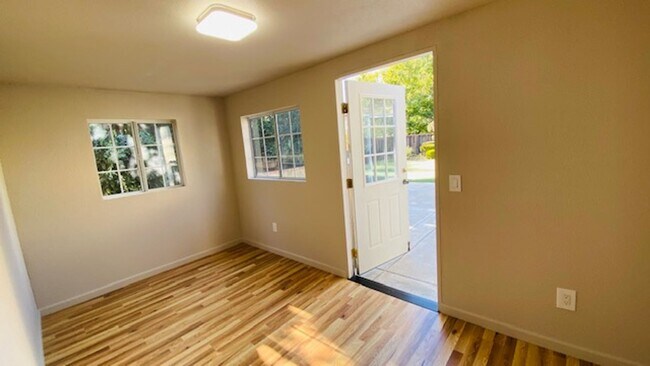 Building Photo - Gorgeous 4BD/2.5BA, Two-Story Home in Casa...