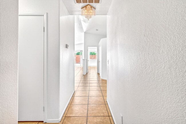 Building Photo - BEAUTIFUL SINGLE-STORY HOME LOCATED IN LAS VEGAS
