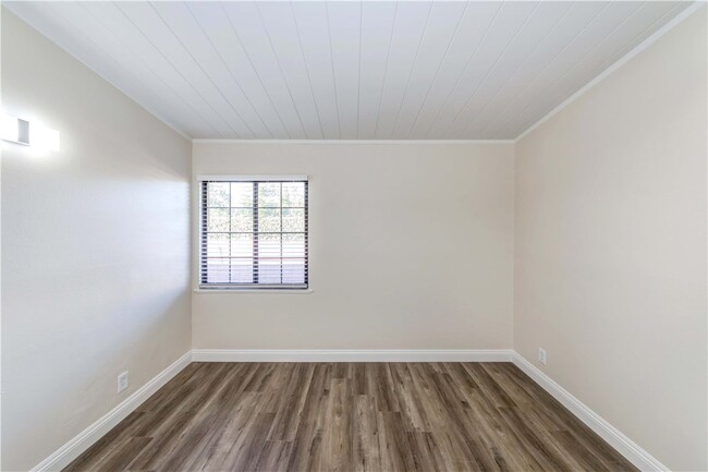 Building Photo - 24239 Huber Ave