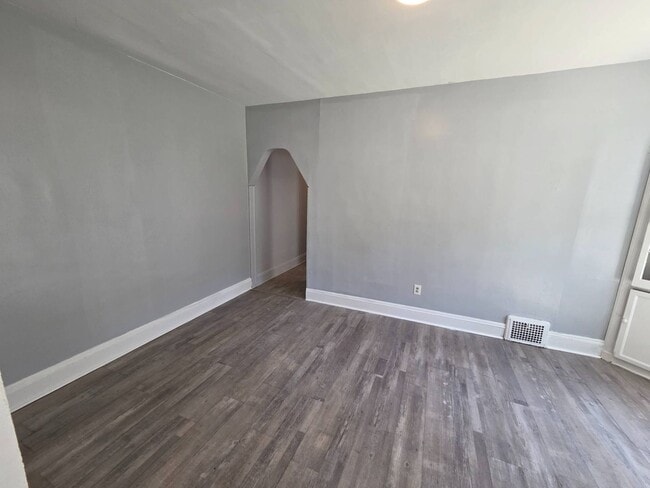Building Photo - 4008 Ardmore Ave