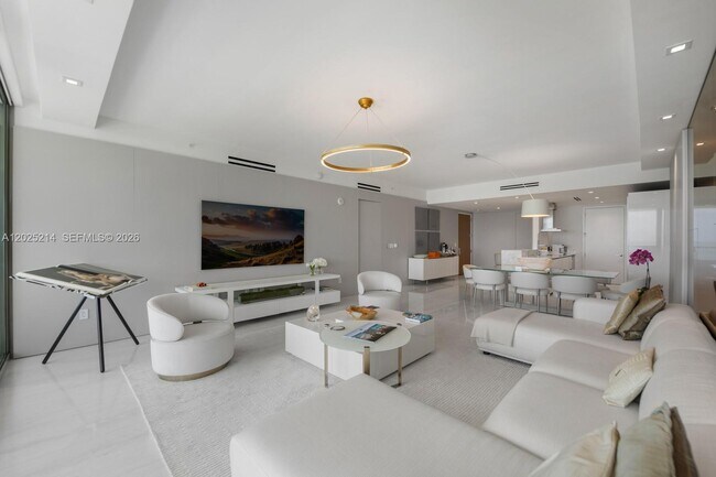 Building Photo - 10203 Collins Ave