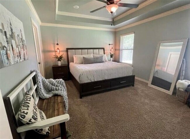 Building Photo - 2864 Vanike Dr