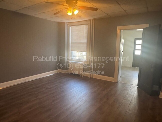 Building Photo - 3136 Chesterfield Ave