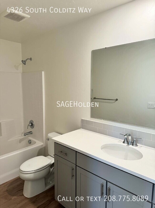 Building Photo - 4326 S Colditz Wy