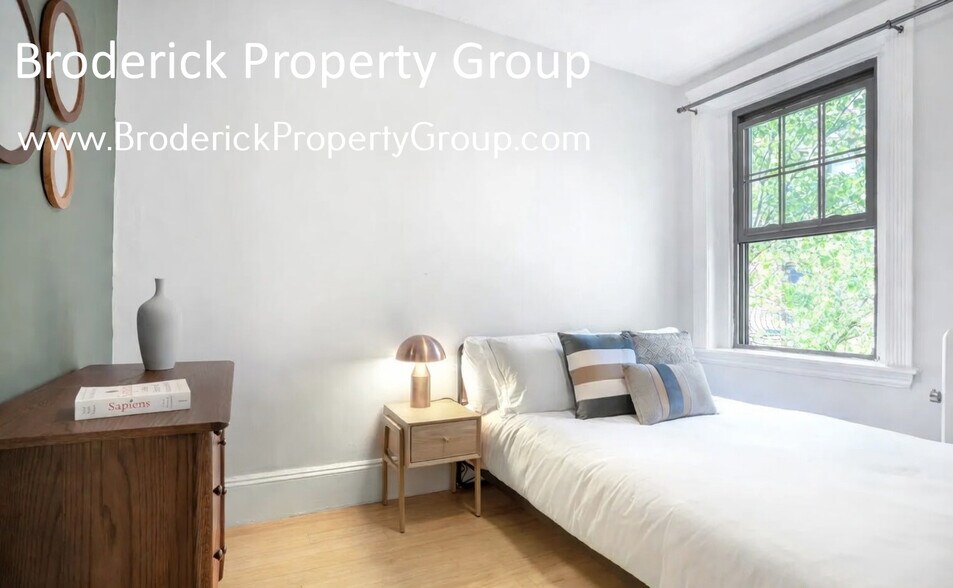 Building Photo - 83 Myrtle St