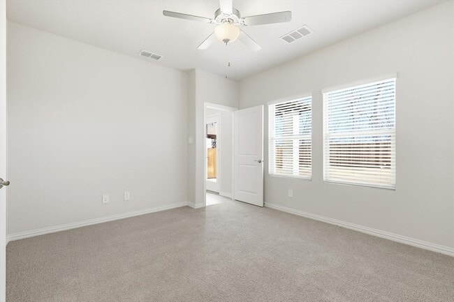 Building Photo - 5611 Chasewood Dr