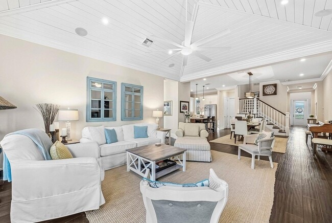 Building Photo - 120 Grove Way