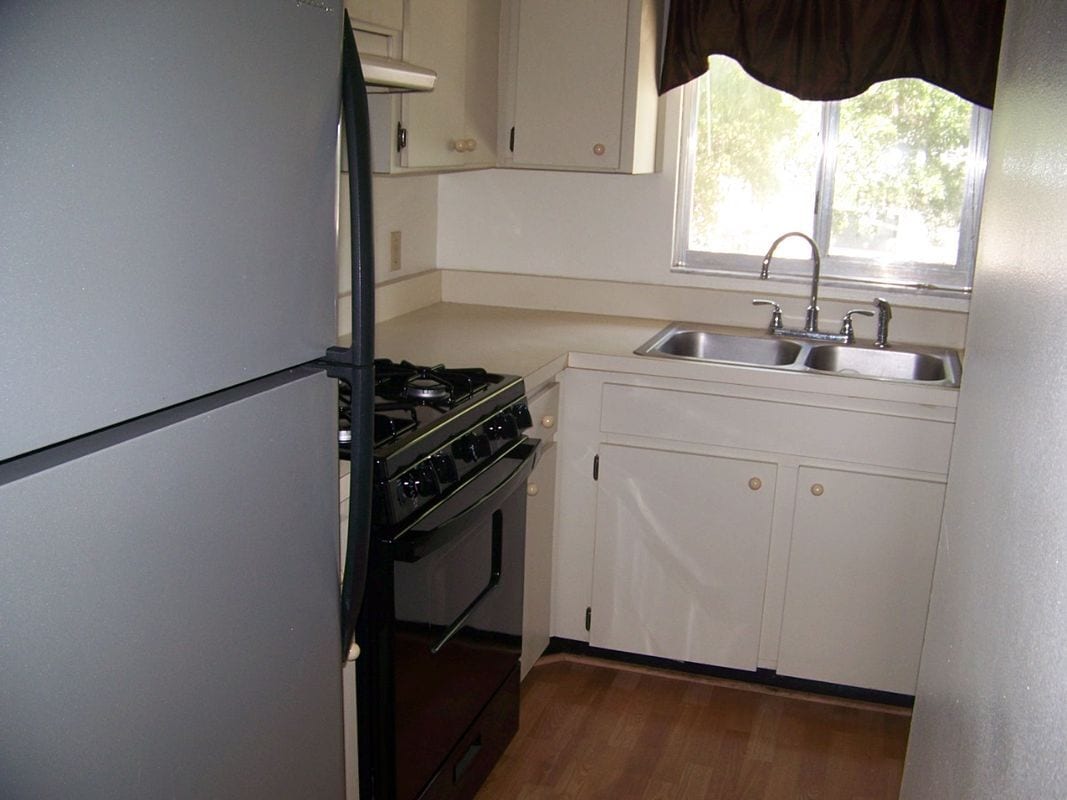 Building Photo - 2001 San Marcos Dr SE