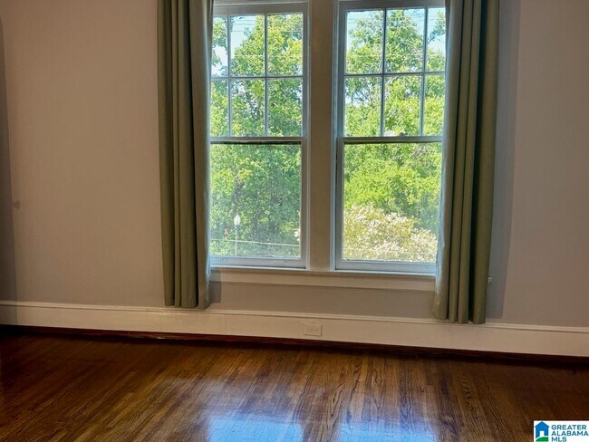 Building Photo - 3007 Highland Ave