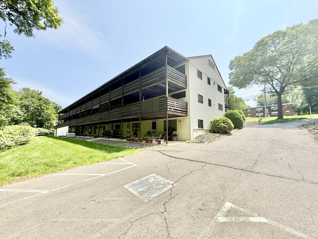 Building Photo - 388 S Main St