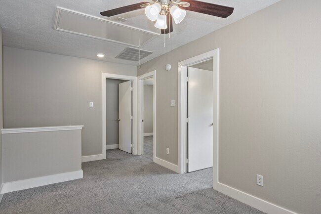 Building Photo - 18178 Woodsdale Ct