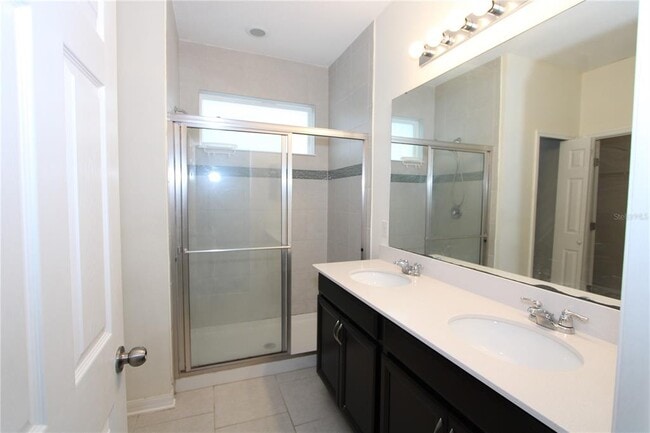 Building Photo - 2380 Sanderling St