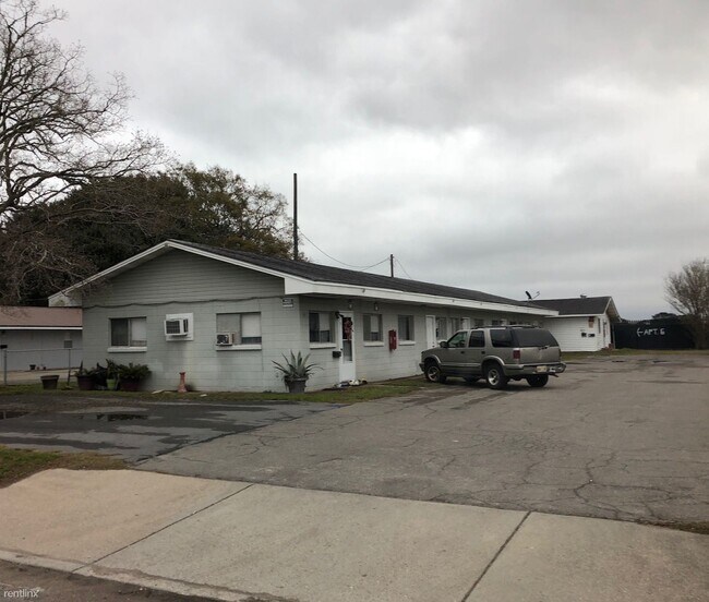 Primary Photo - 254 Iberville Dr