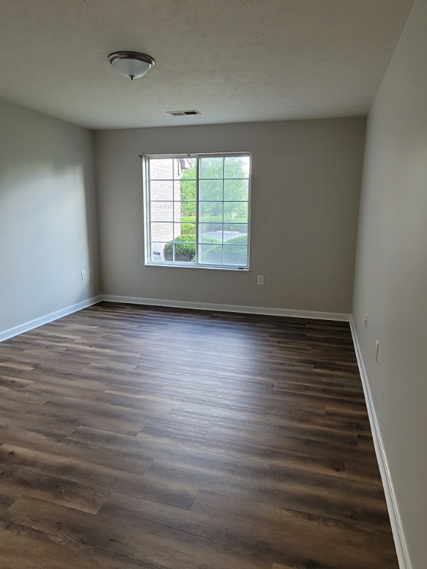 Building Photo - 9820 Legends Creek Dr