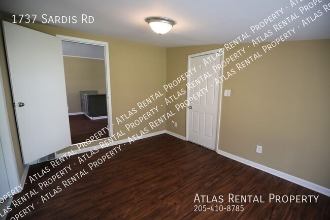 Building Photo - 1737 Sardis Rd