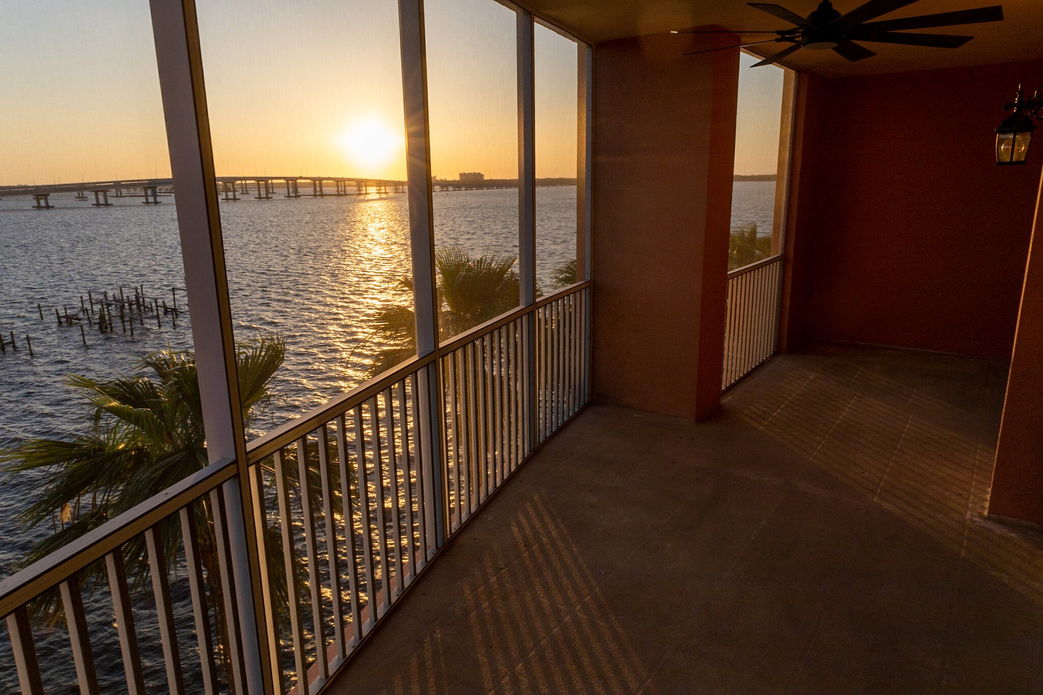 Amazing sunset views - 2743 1st St
