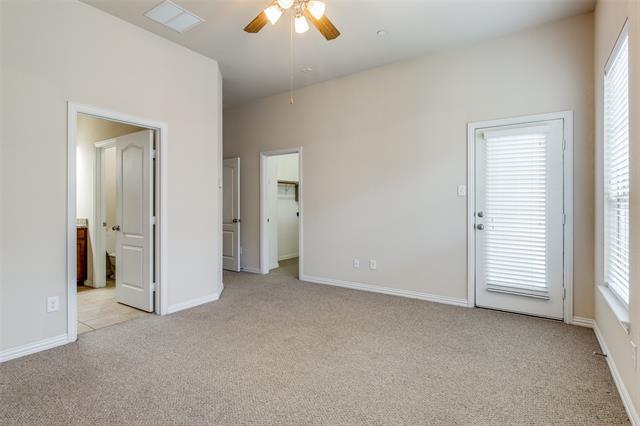 Building Photo - 2326 Stutz Dr