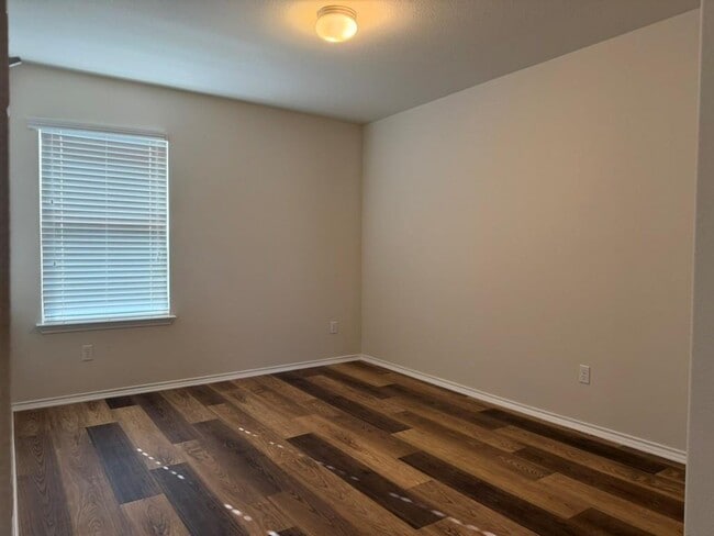 Building Photo - 2601 Chandler Creek Blvd