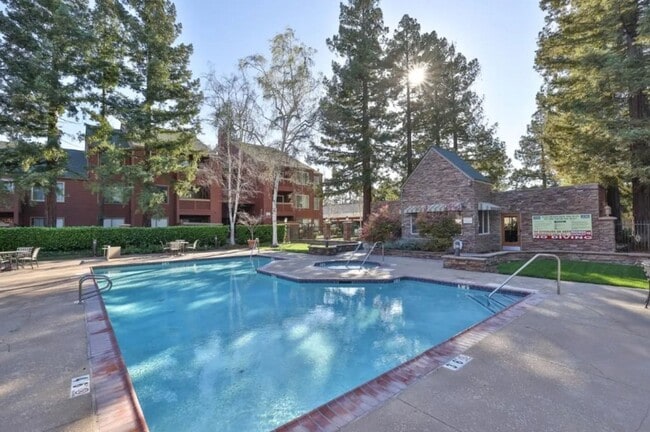 Building Photo - Deluxe Condo-2BR / 2BA near Santana Row/Santa Clara Valley Medical Center