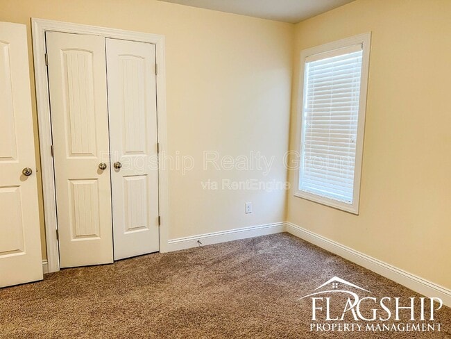 Building Photo - 118 Quail Hollow Dr
