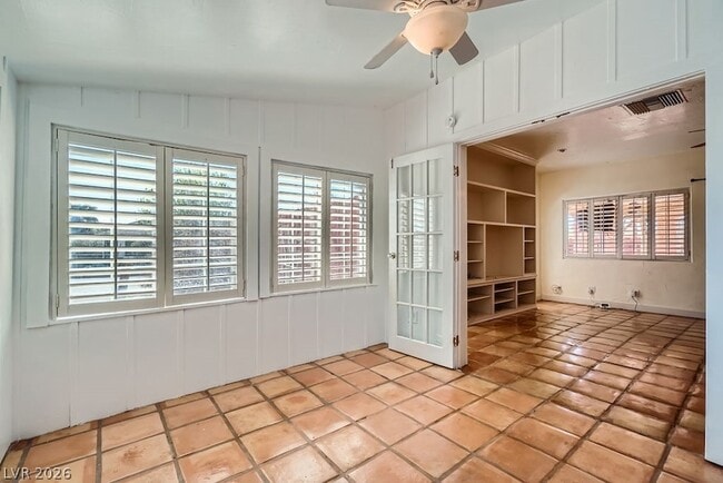 Building Photo - 536 Avenue L