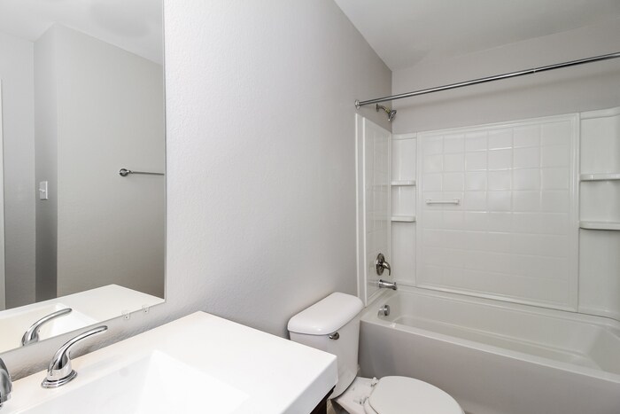 Building Photo - 1321 Scenic Hills Dr