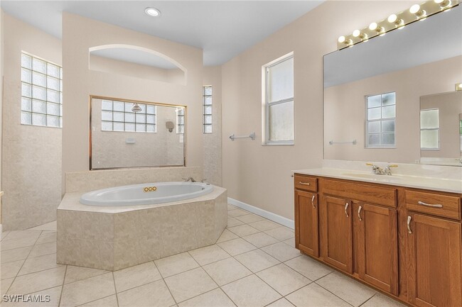 Building Photo - 14005 Shimmering Lake Ct