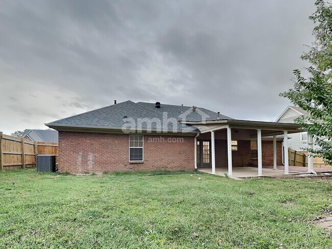 Building Photo - 3433 Sundial Dr