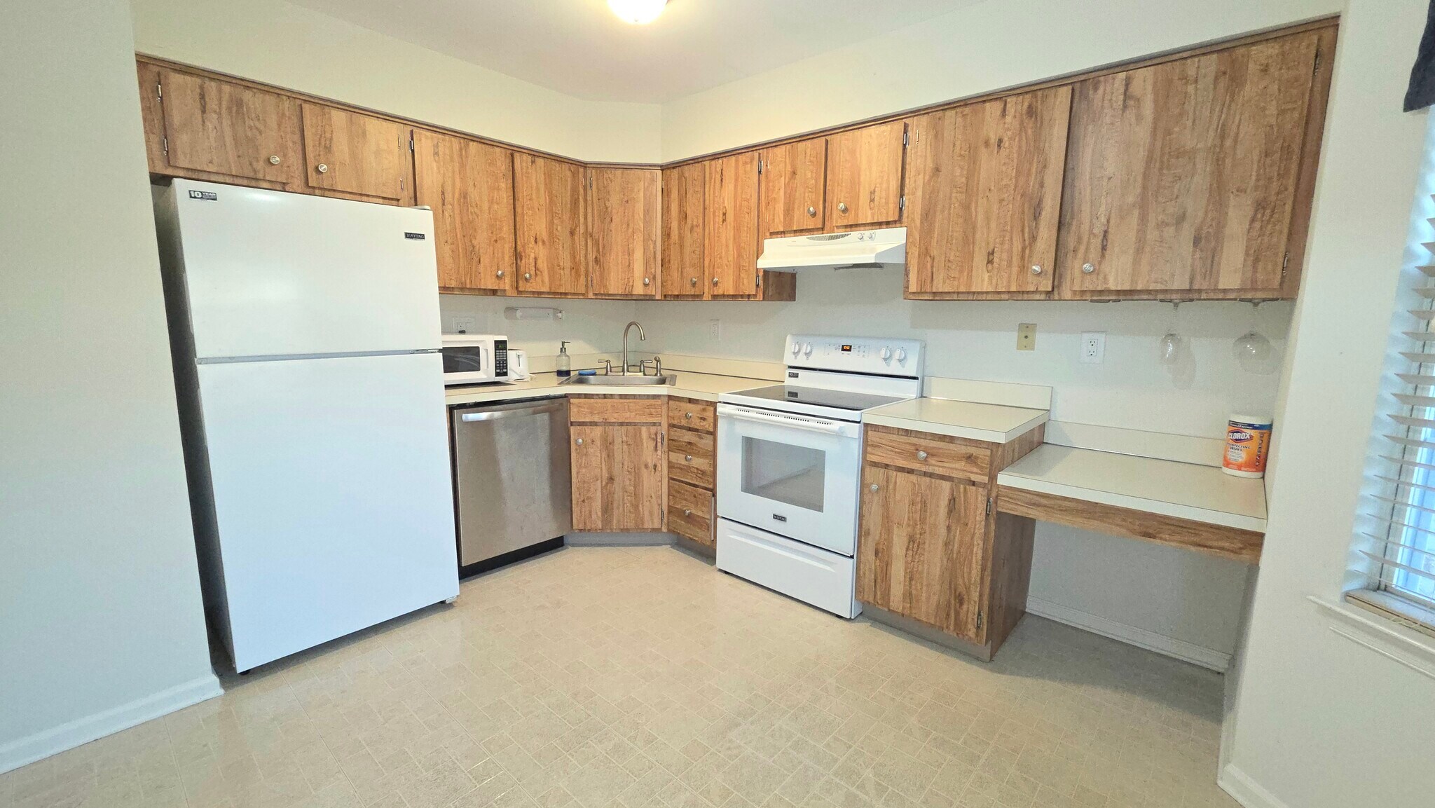 Building Photo - 853 Fishers Creek Rd