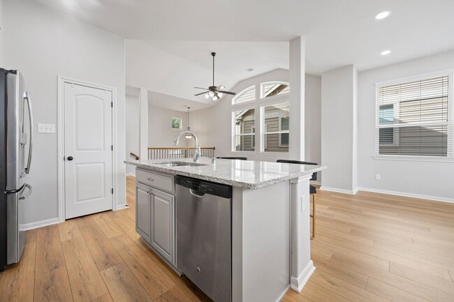 Building Photo - 18554 Jasmine Garden Pl