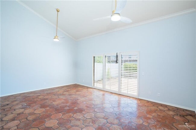 Building Photo - 24 Shasta Ave