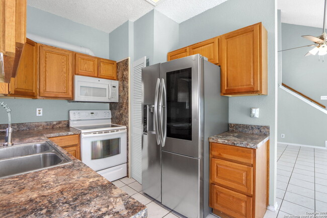 Building Photo - "Charming 4-Bed Retreat with Scenic Views ...