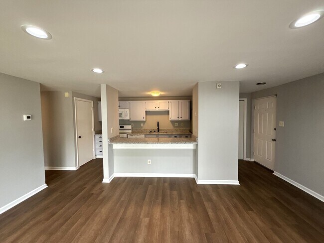 Building Photo - T.R. Lawing Realty Property