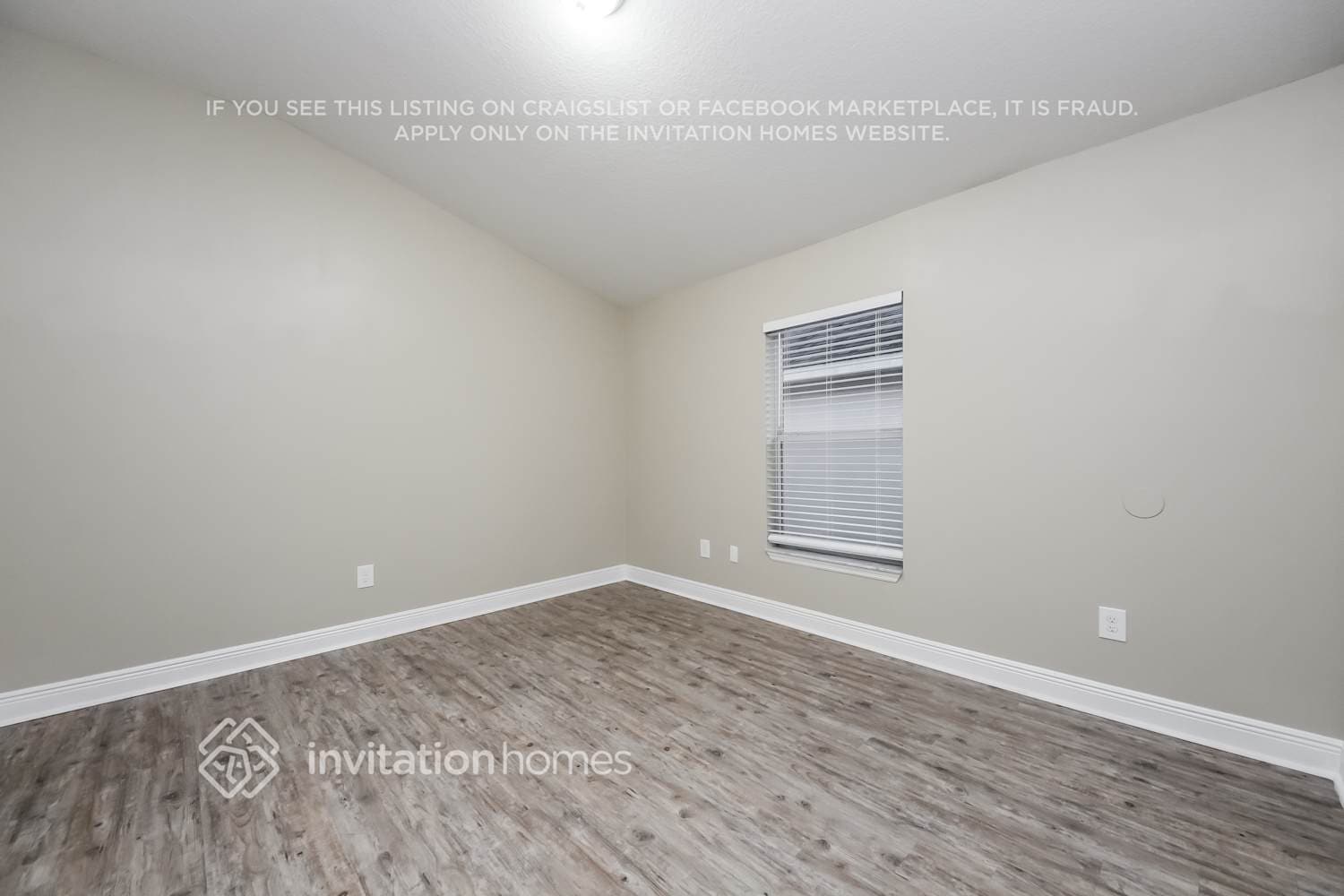 Building Photo - 1297 Alaqua Way