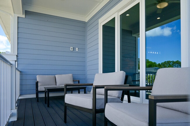 Building Photo - 1013 Marsh Vw Dr