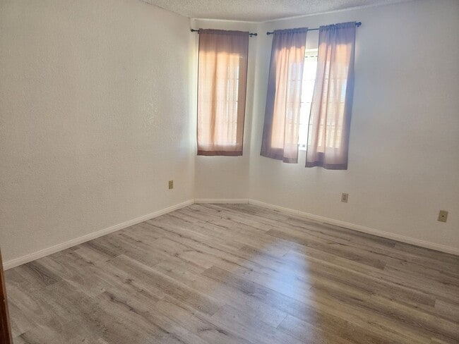 Building Photo - COMING SOON! Must See!!! Nice house at the end of a Cul de Sac!