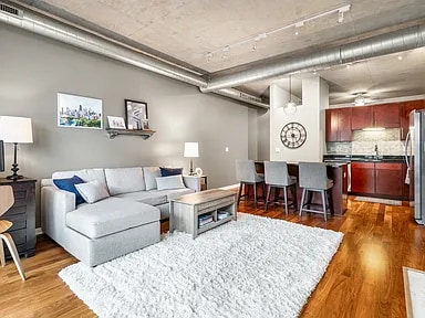 Building Photo - 700 N Larrabee St