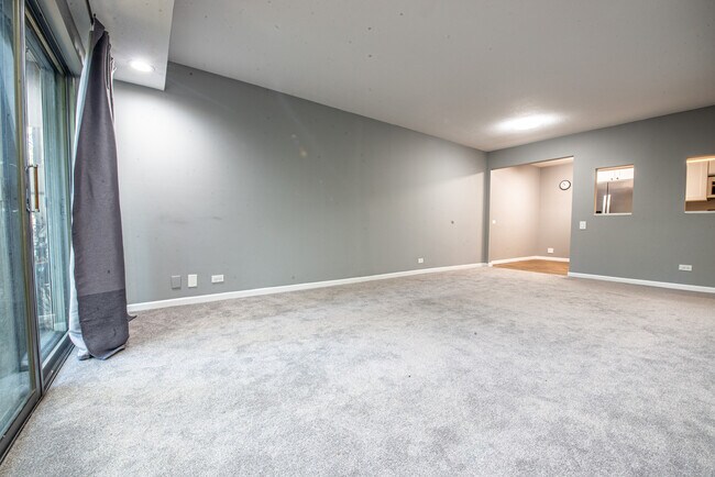 Building Photo - 5101 Carriage Way Dr