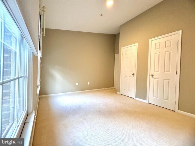 Building Photo - 11433 Hollowstone Dr