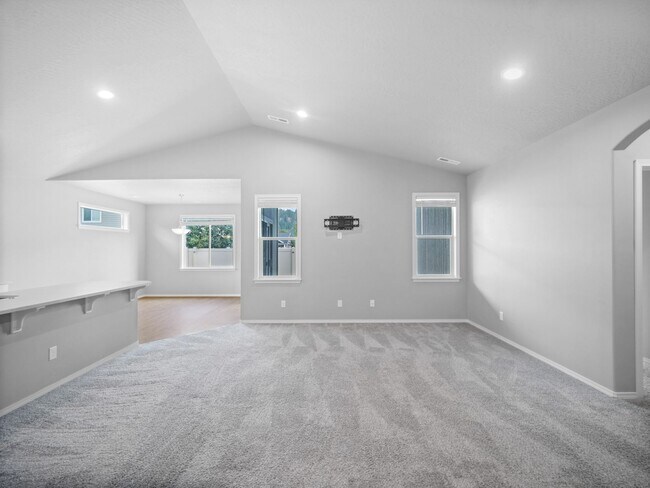 Building Photo - 13519 E Olympic Ave