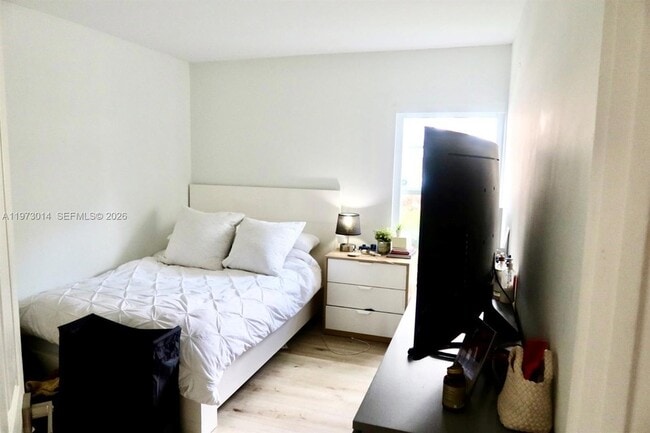 Building Photo - 5862 NW 113th Pl