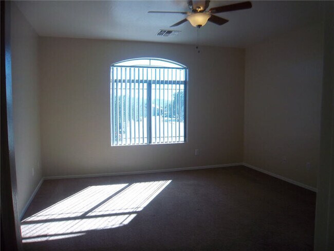 Building Photo - 16090 W Larkspur Dr