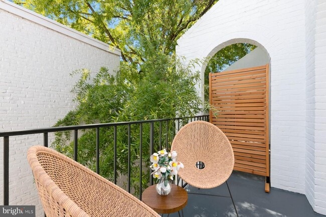 Building Photo - 207 S Patrick St