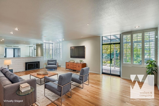 Building Photo - 701 S Milwaukee St