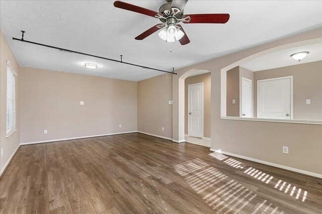 Building Photo - 16218 Bunker Ridge Rd