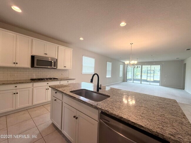 Building Photo - 183 Little Bear Run