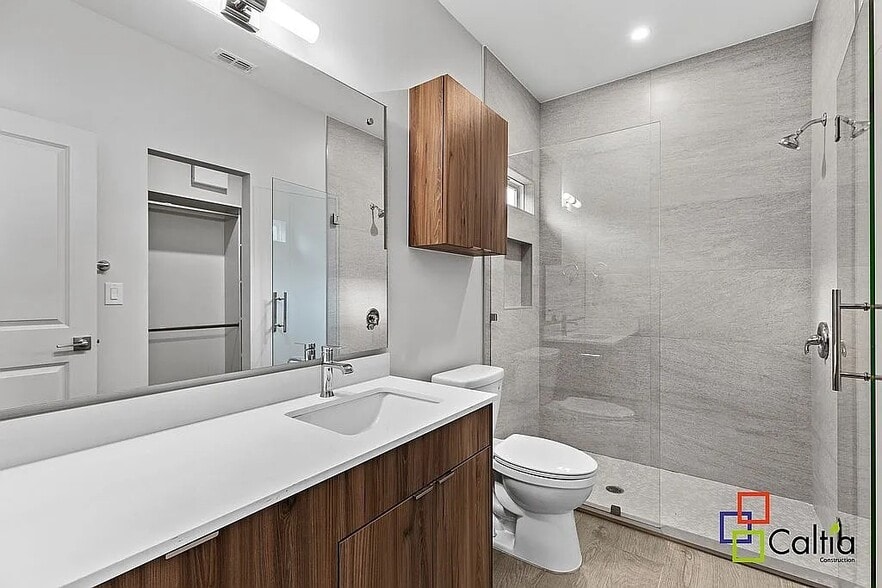 Building Photo - 3317 Duke Ave