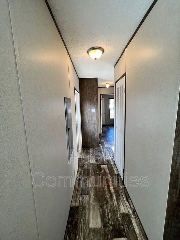 Building Photo - 215 Peach St